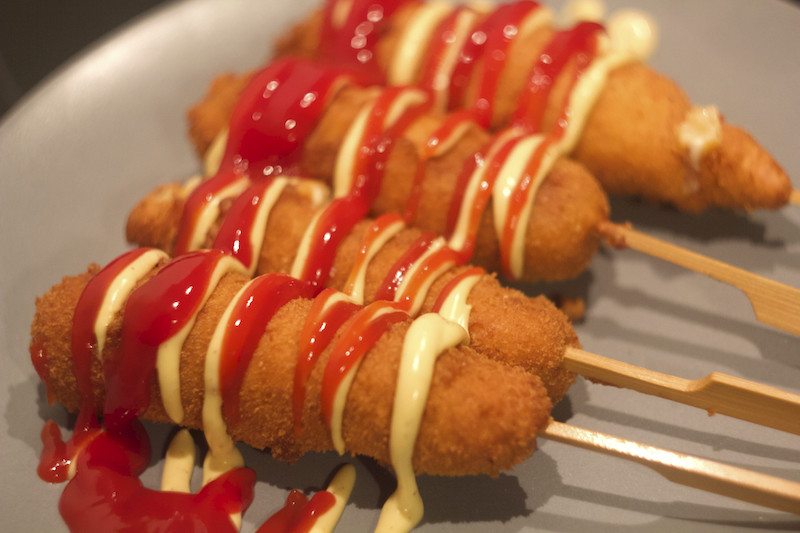 Corn dog al formaggio - Cibo da strada coreano - Kimchi&Basilico